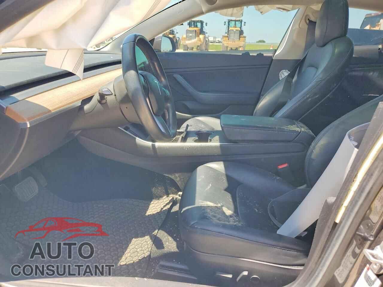 TESLA MODEL 3 2018 - 5YJ3E1EA6JF033996