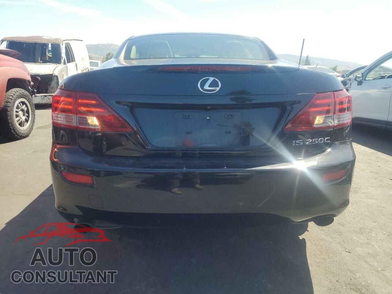 LEXUS IS 2015 - JTHFF2C28F2532142