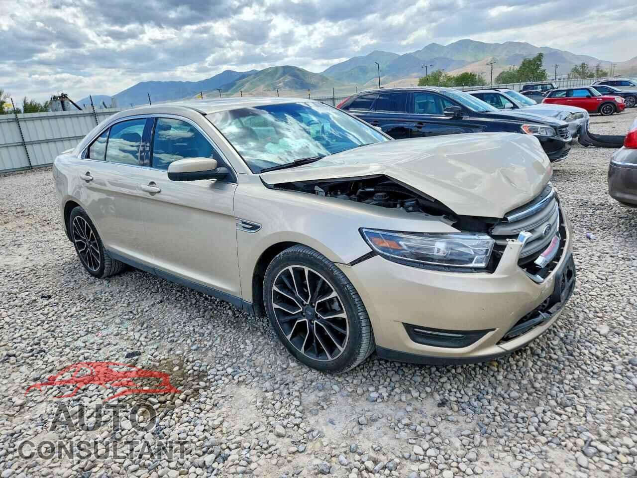 FORD TAURUS 2017 - 1FAHP2E89HG105217