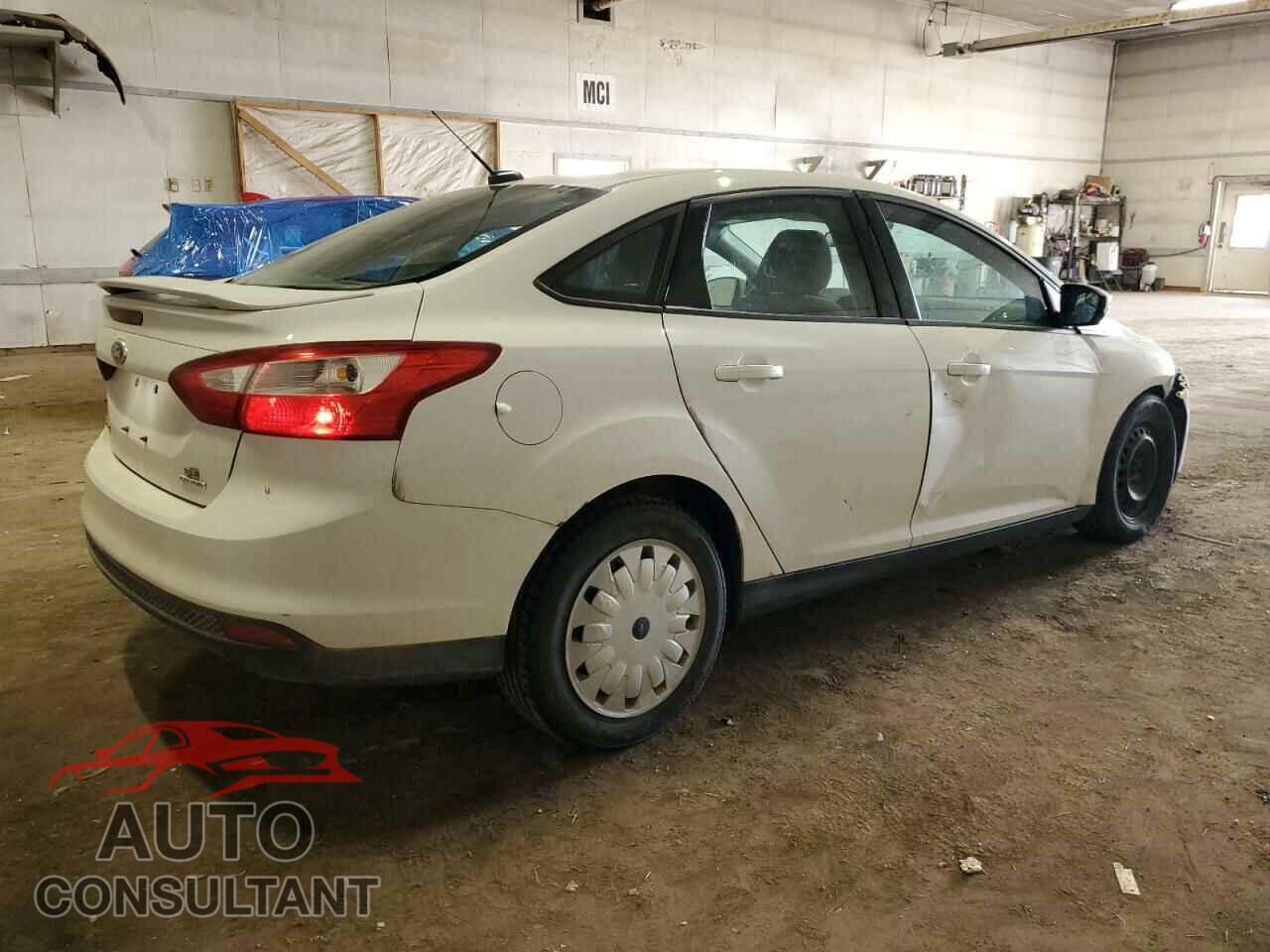 FORD FOCUS 2014 - 1FADP3F2XEL376305
