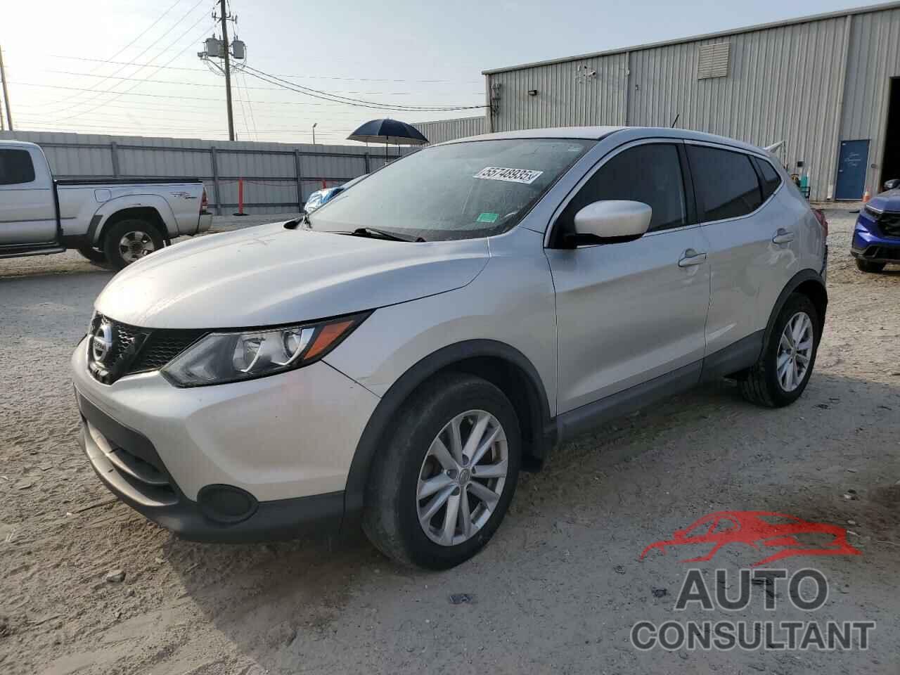 NISSAN ROGUE 2017 - JN1BJ1CP8HW009108