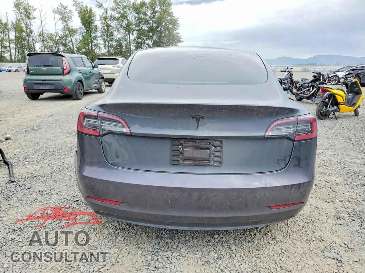 TESLA MODEL 3 2021 - 5YJ3E1EA8MF090690