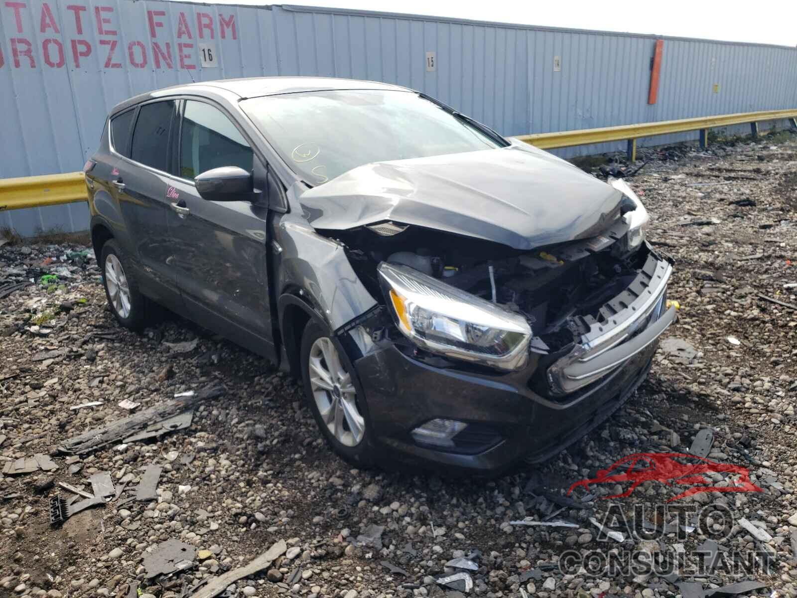 FORD ESCAPE 2017 - 1FMCU9G90HUA95704