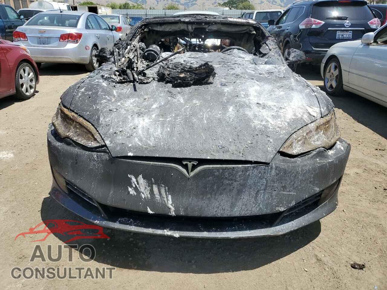 TESLA MODEL S 2017 - 5YJSA1E26HF190843