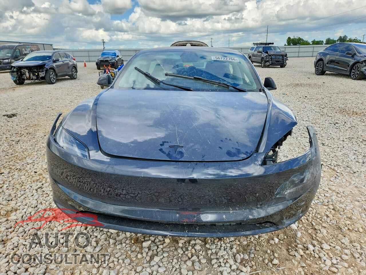 TESLA MODEL 3 2026 - 5YJ3E1EA9TF158557