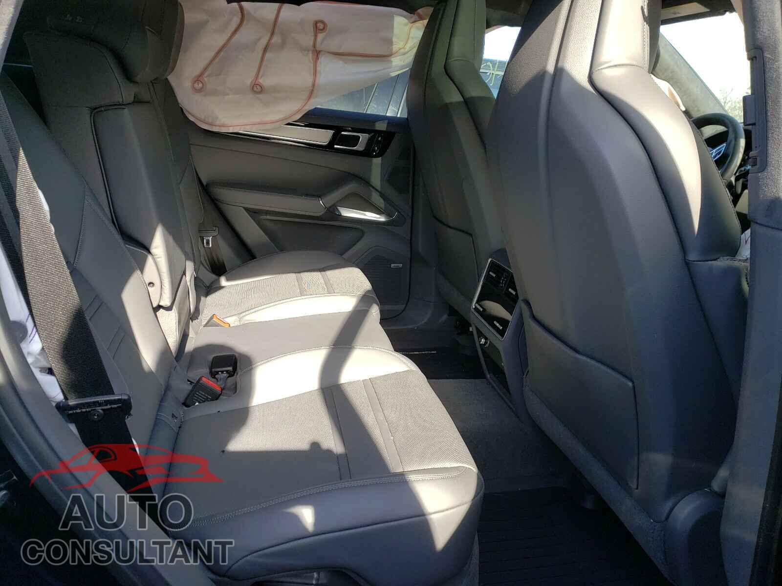PORSCHE CAYENNE 2019 - WP1AF2AY0KDA81272