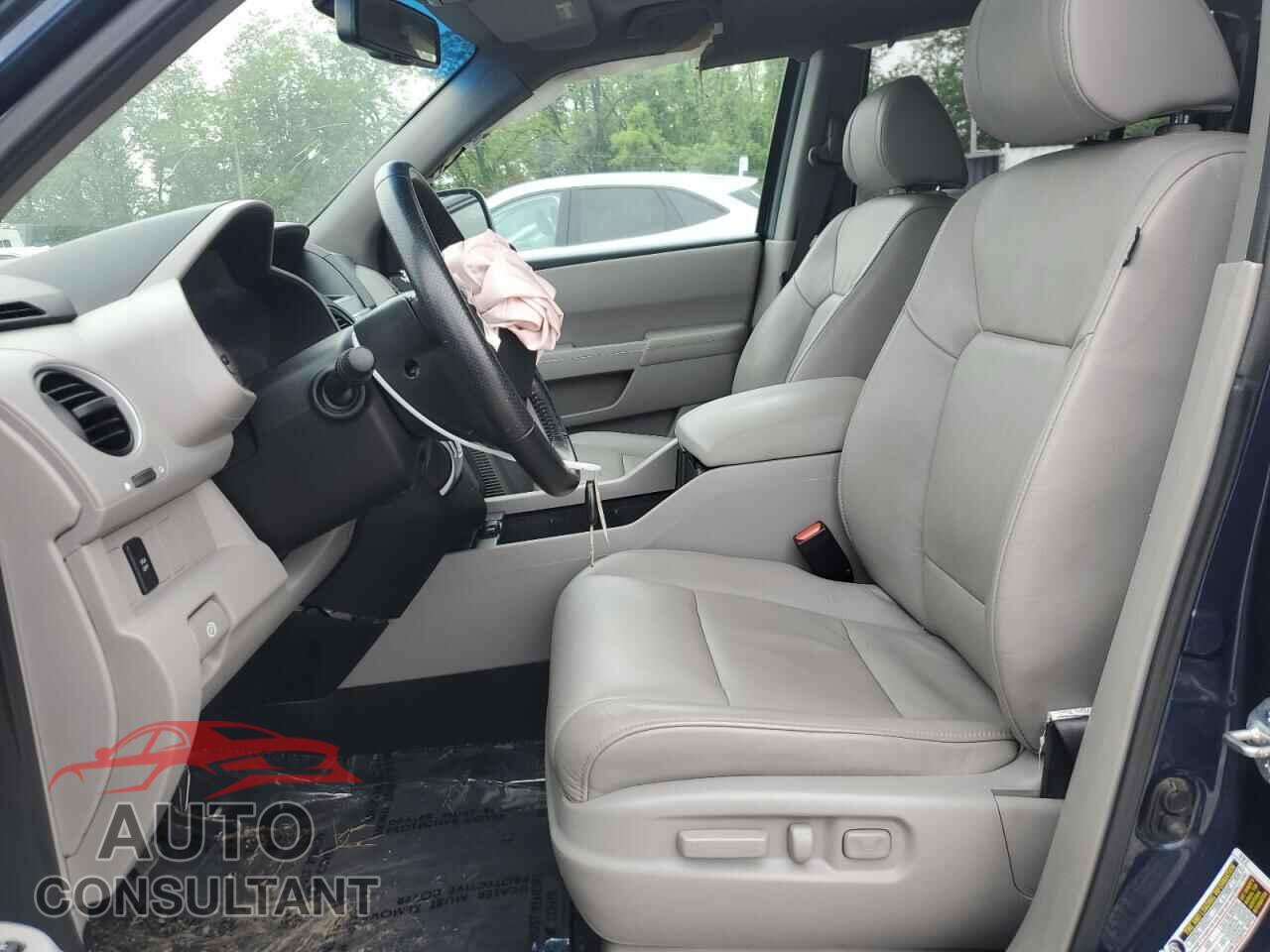 HONDA PILOT 2011 - 5FNYF4H58BB030568