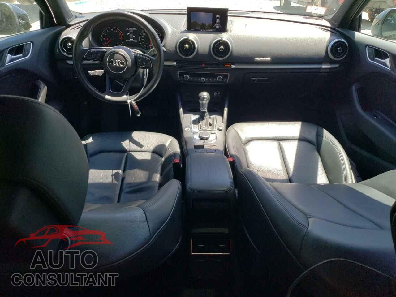 AUDI A3 2019 - WAUBEGFF6KA078002