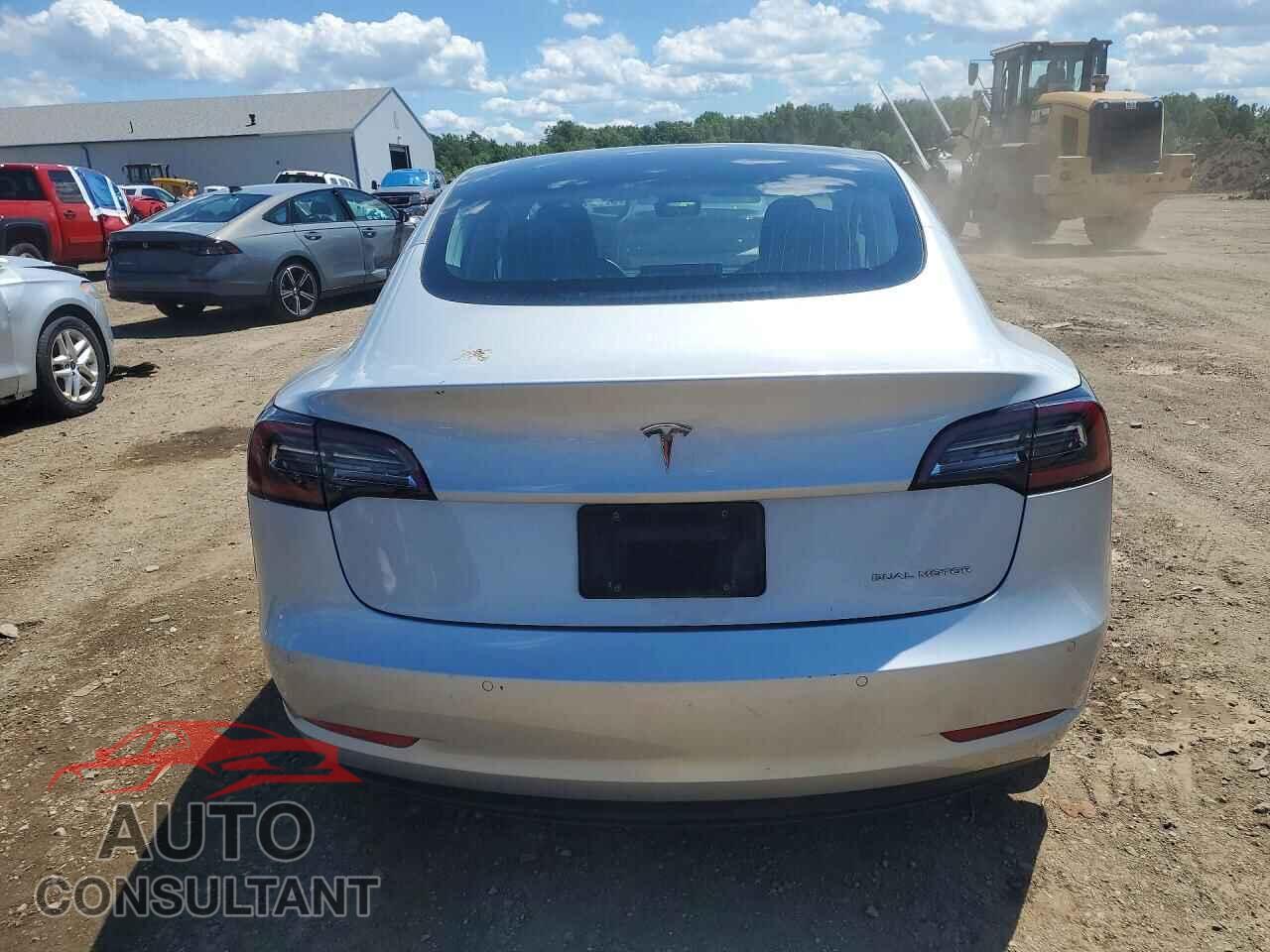 TESLA MODEL 3 2018 - 5YJ3E1EB5JF087654
