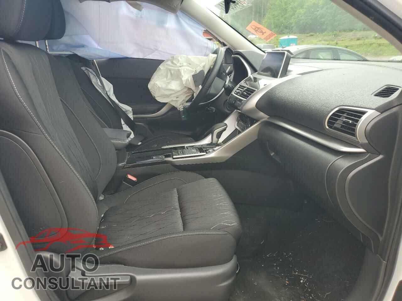 MITSUBISHI ECLIPSE 2019 - JA4AT5AA5KZ023864