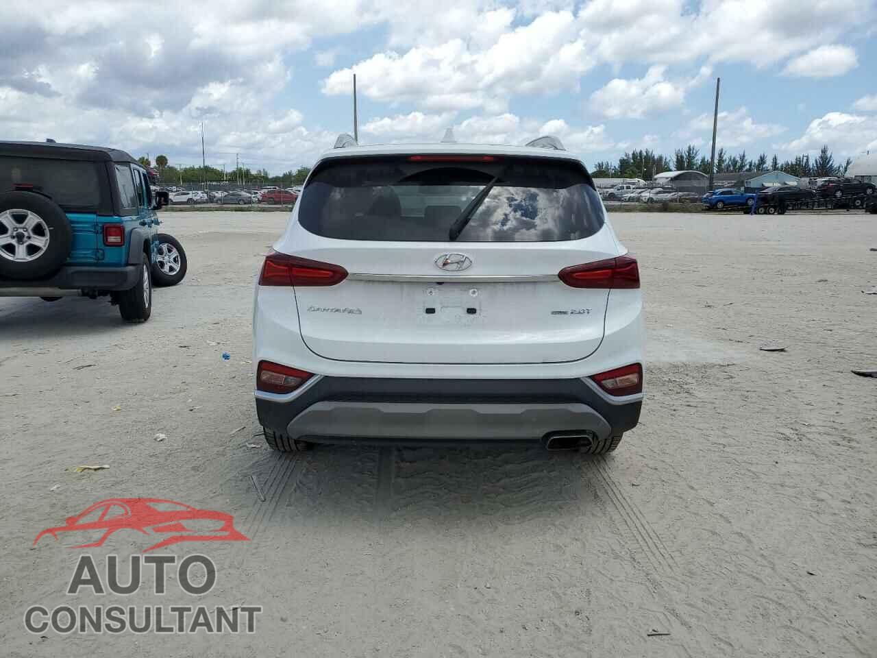 HYUNDAI SANTA FE 2019 - 5NMS5CAA4KH019401