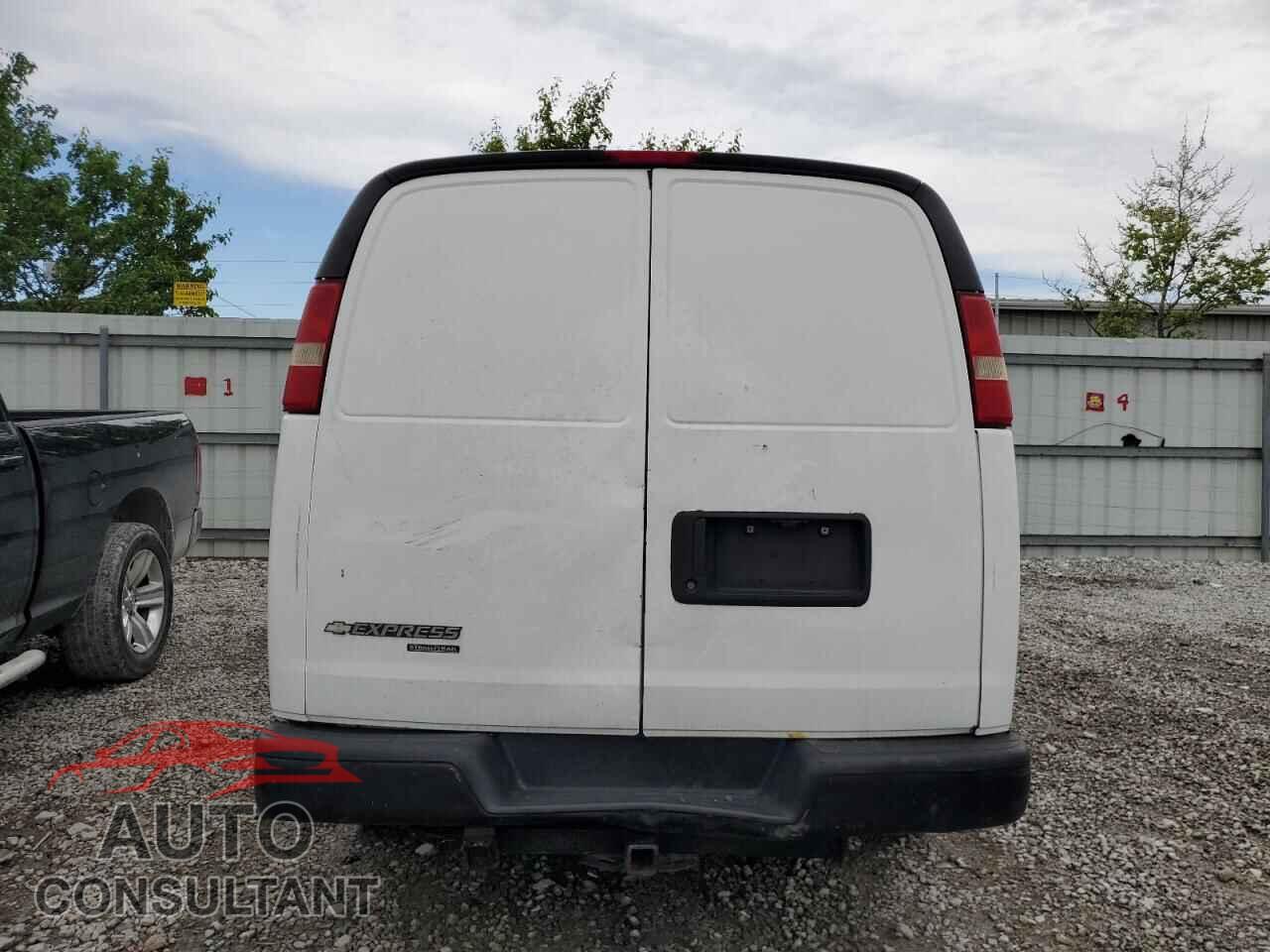 CHEVROLET EXPRESS 2011 - 1GCSGAFX3B1168470