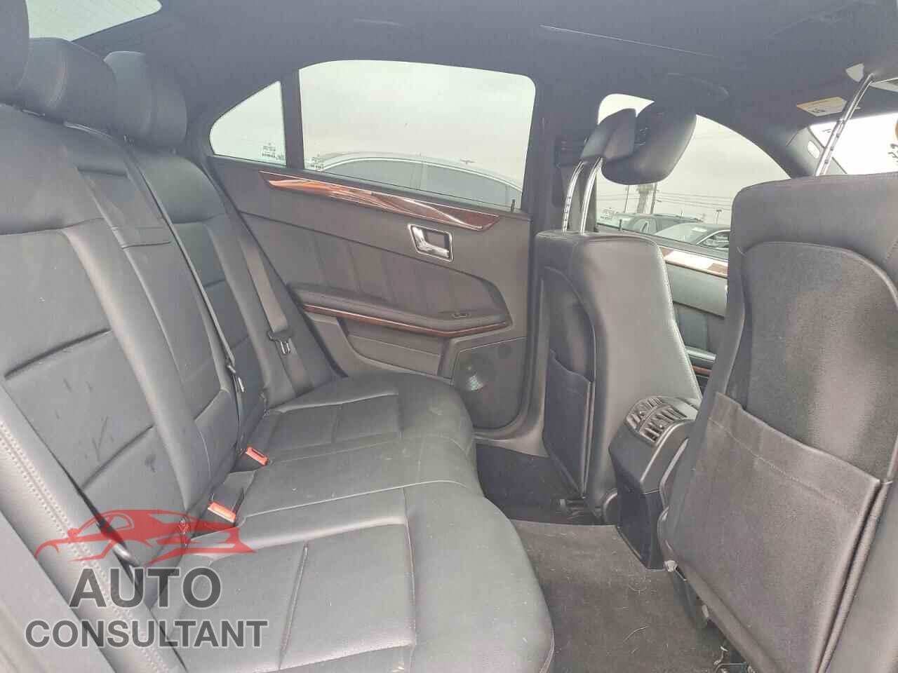 MERCEDES-BENZ E-CLASS 2010 - WDDHF5GB2AA212759
