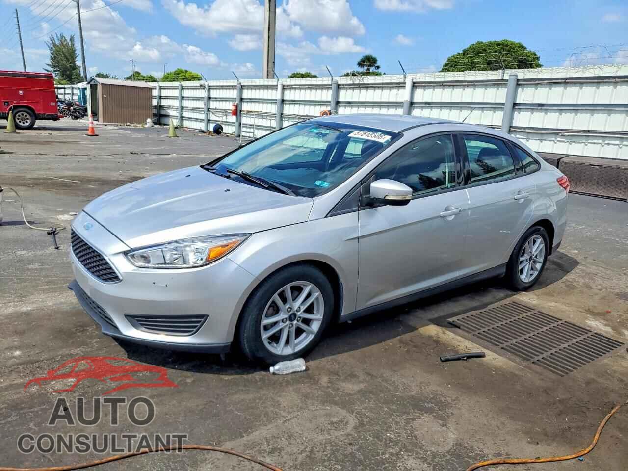 FORD FOCUS 2017 - 1FADP3F26HL337845
