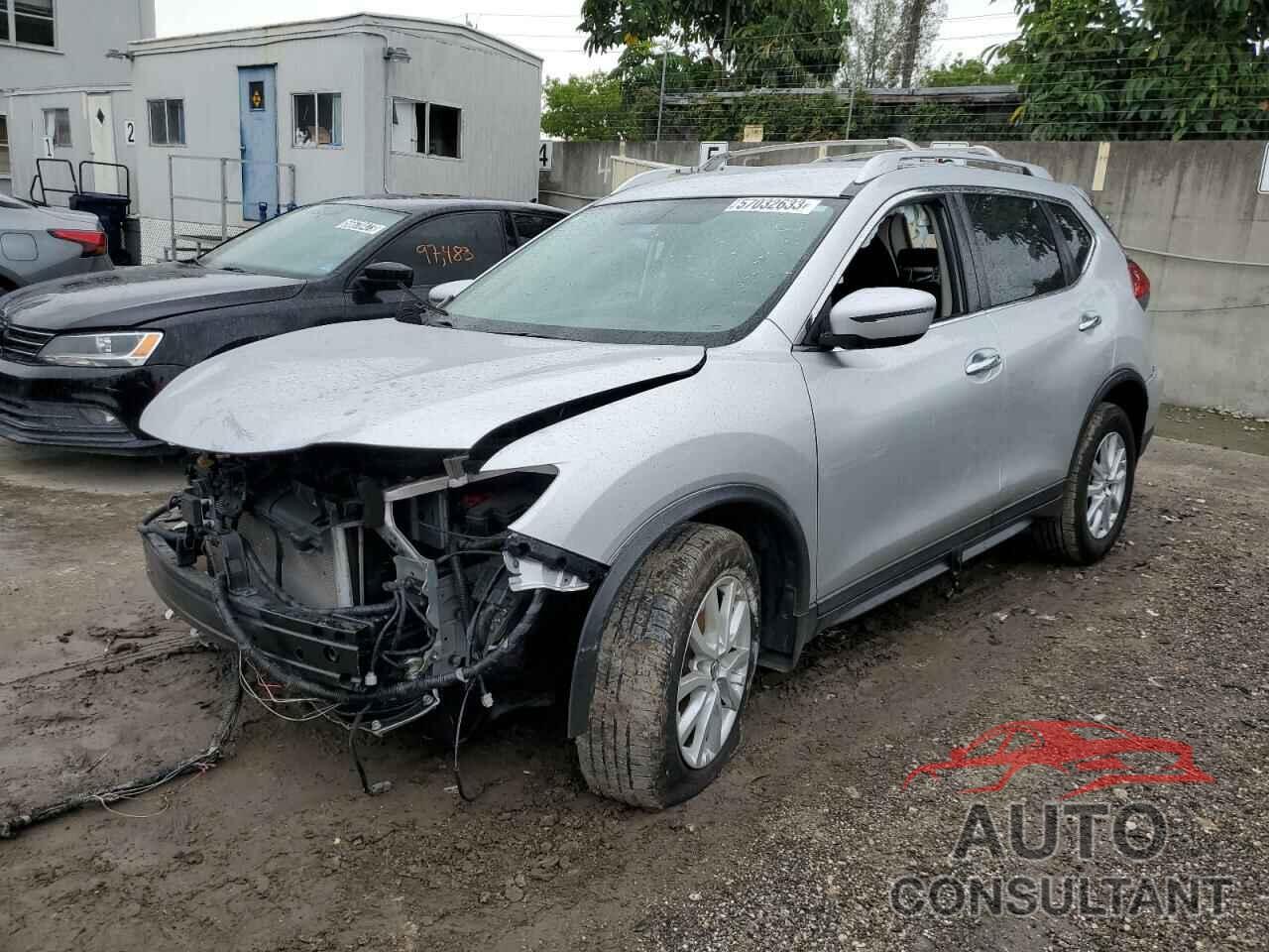 NISSAN ROGUE 2017 - KNMAT2MT8HP602790