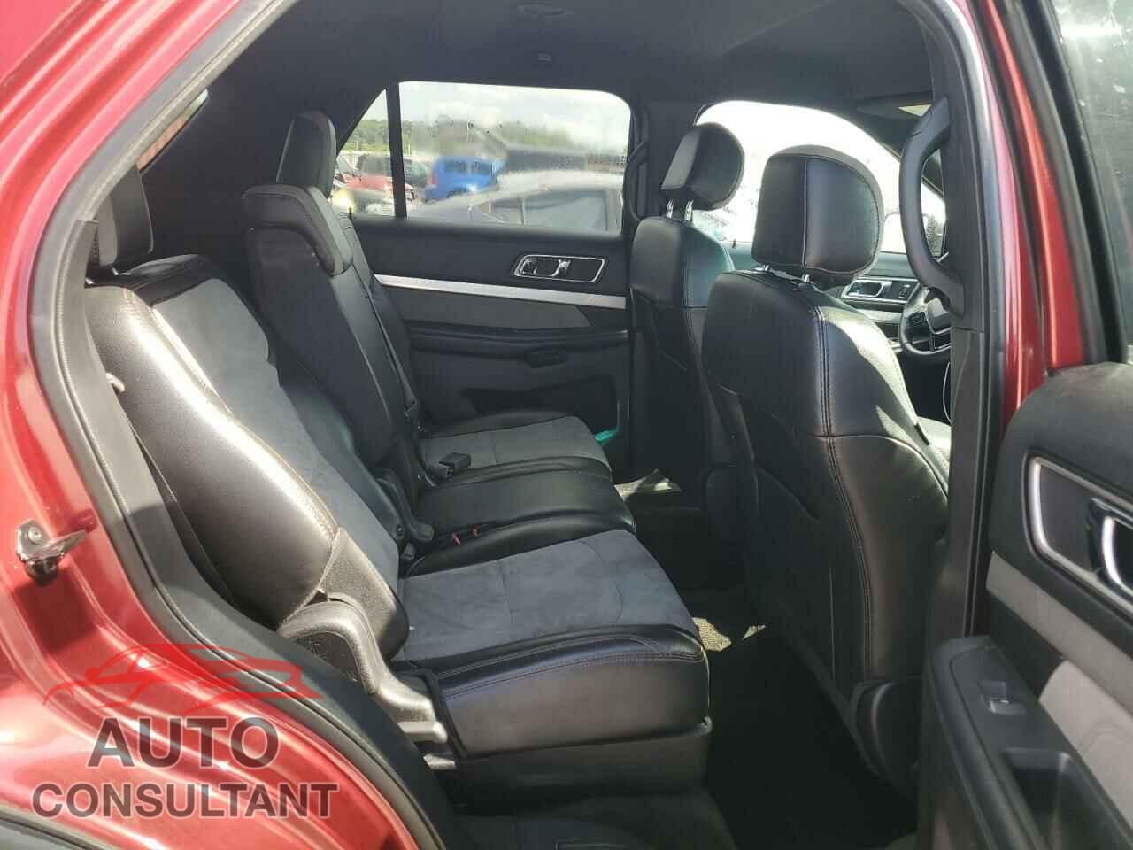 FORD EXPLORER 2017 - 1FM5K7D88HGA84107