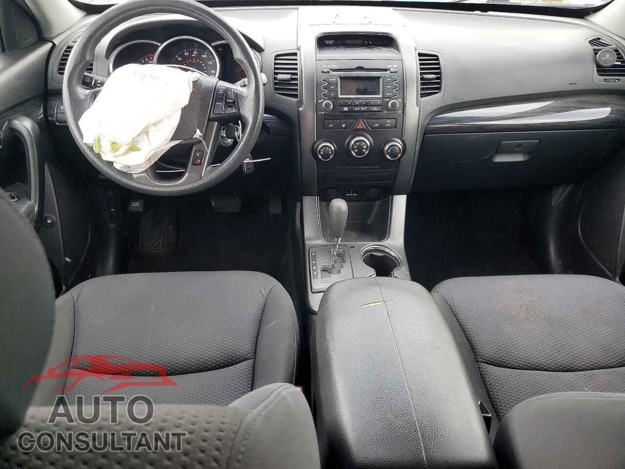 KIA SORENTO 2011 - 5XYKT3A17BG102773