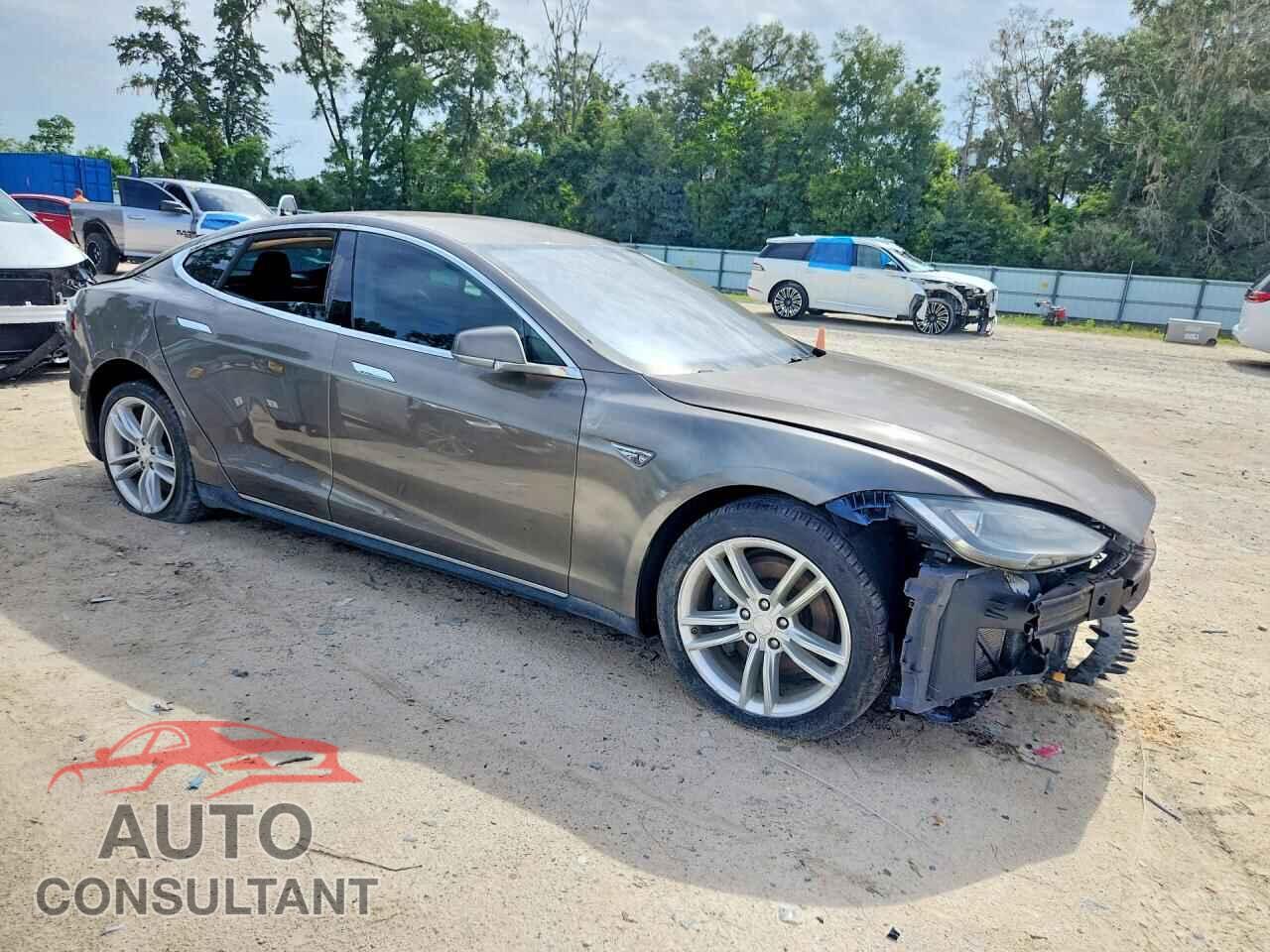TESLA MODEL S 2015 - 5YJSA1E23FF110220