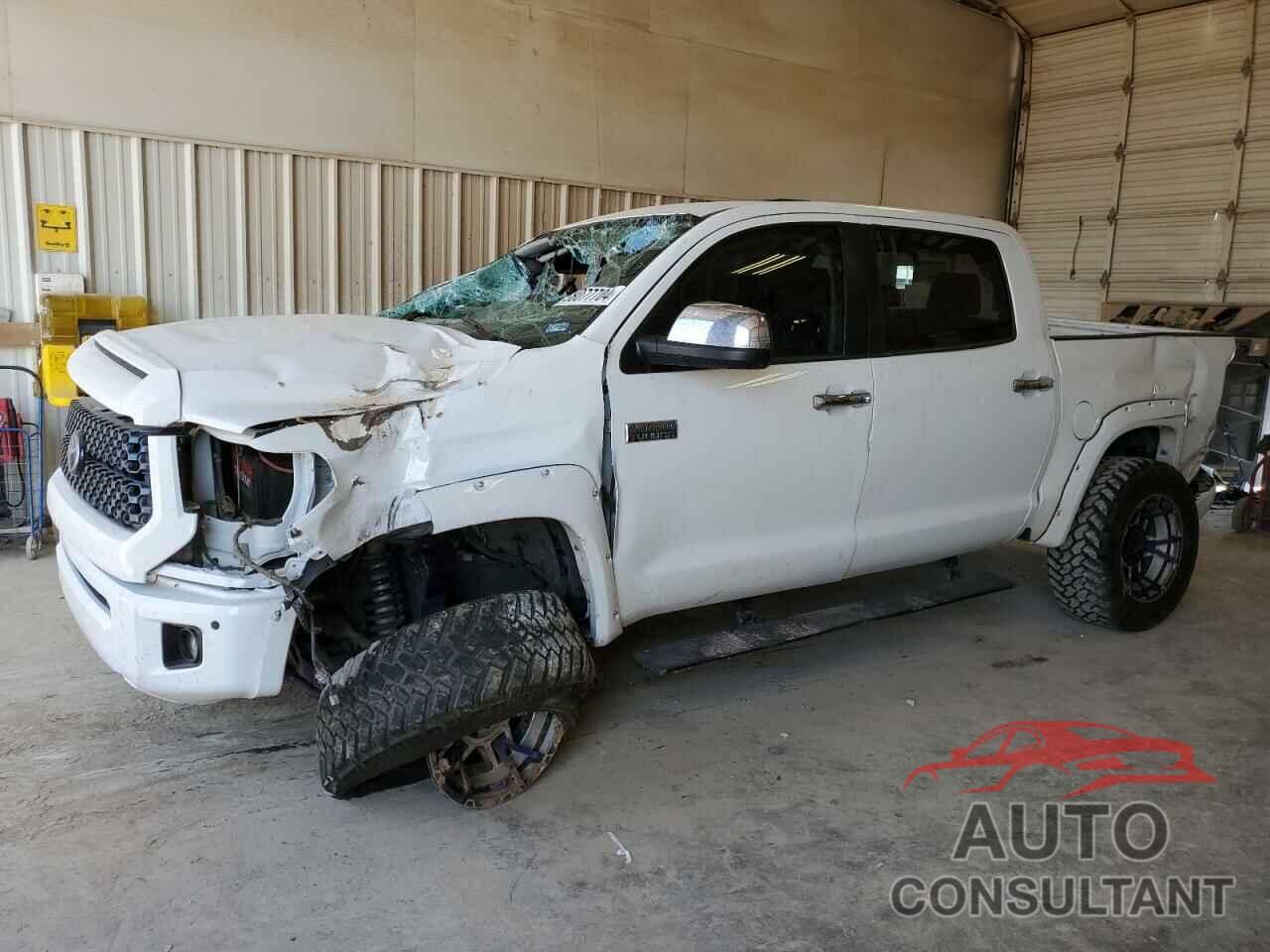 TOYOTA TUNDRA 2019 - 5TFAY5F18KX781662