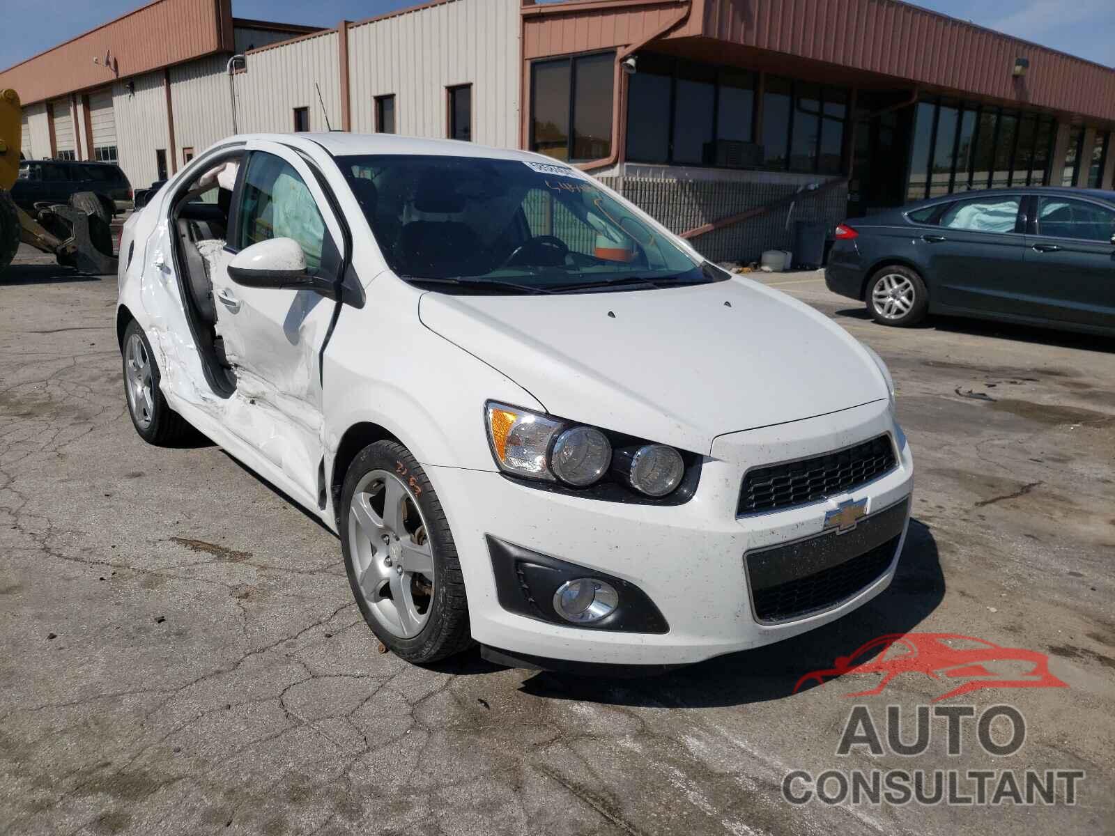 CHEVROLET SONIC 2016 - 1G1JE5SB5G4150778