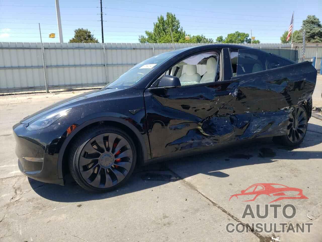 TESLA MODEL Y 2023 - 7SAYGDEFXPF978376