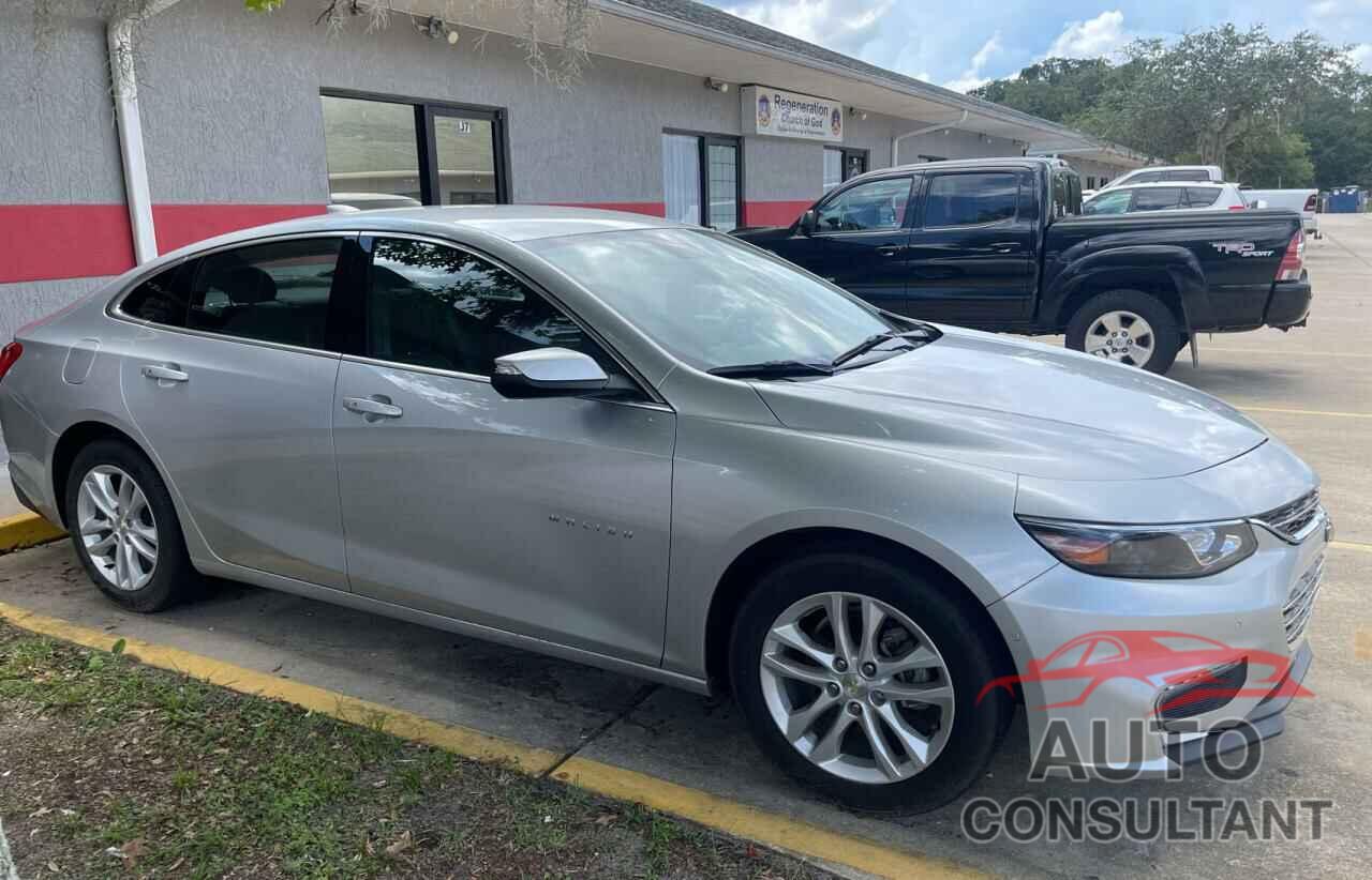 CHEVROLET MALIBU 2018 - 1G1ZD5ST7JF260628