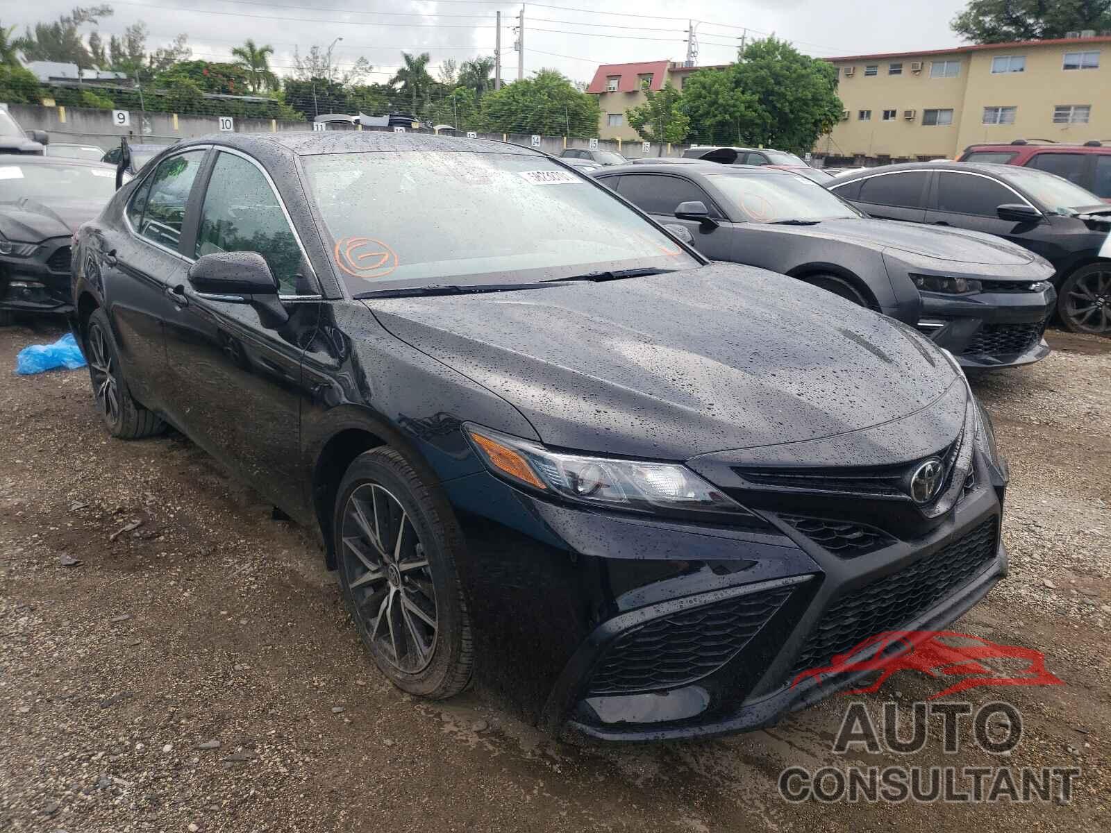 TOYOTA CAMRY 2021 - 4T1T11AK3MU486216