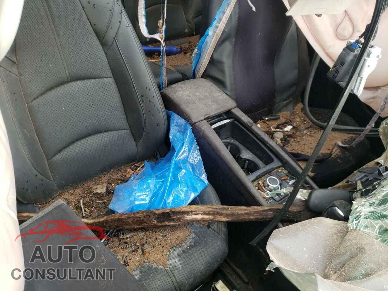 MAZDA 3 2018 - 3MZBN1M30JM175252