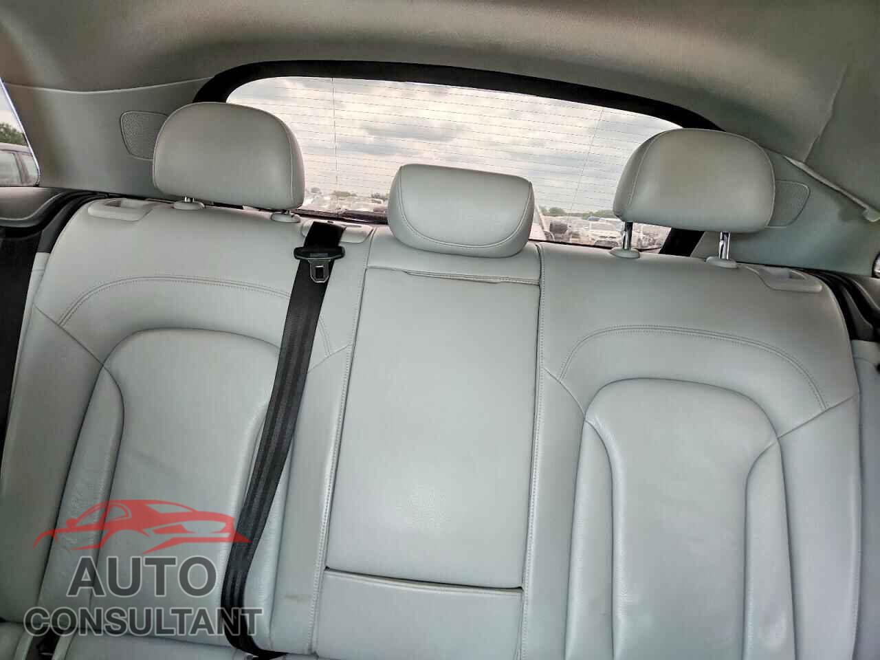 AUDI Q3 2015 - WA1BFCFSXFR005948