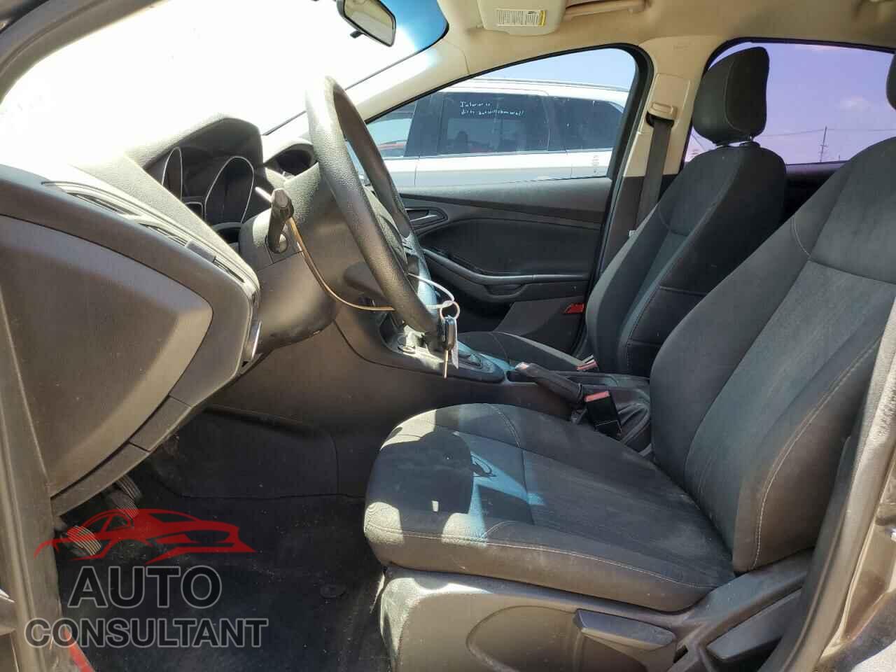 FORD FOCUS 2017 - 1FADP3E28HL243662