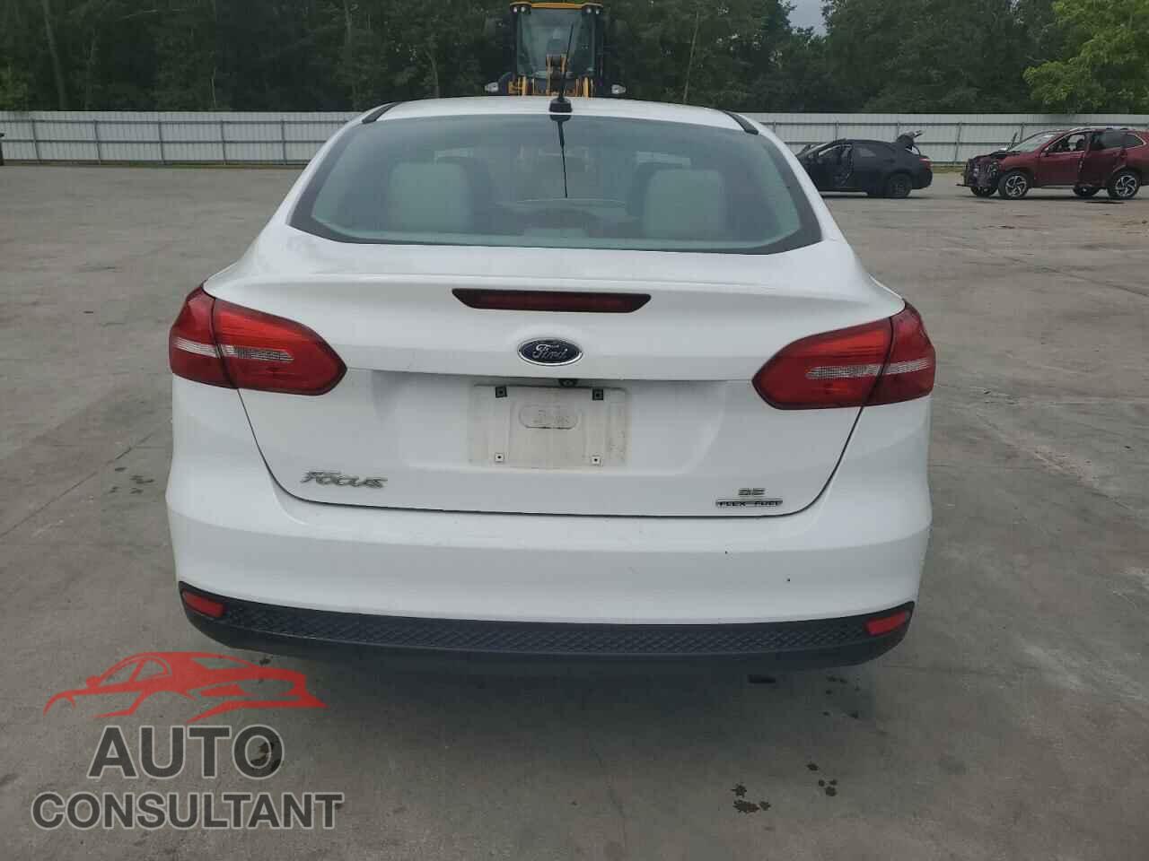 FORD FOCUS 2015 - 1FADP3F21FL246821