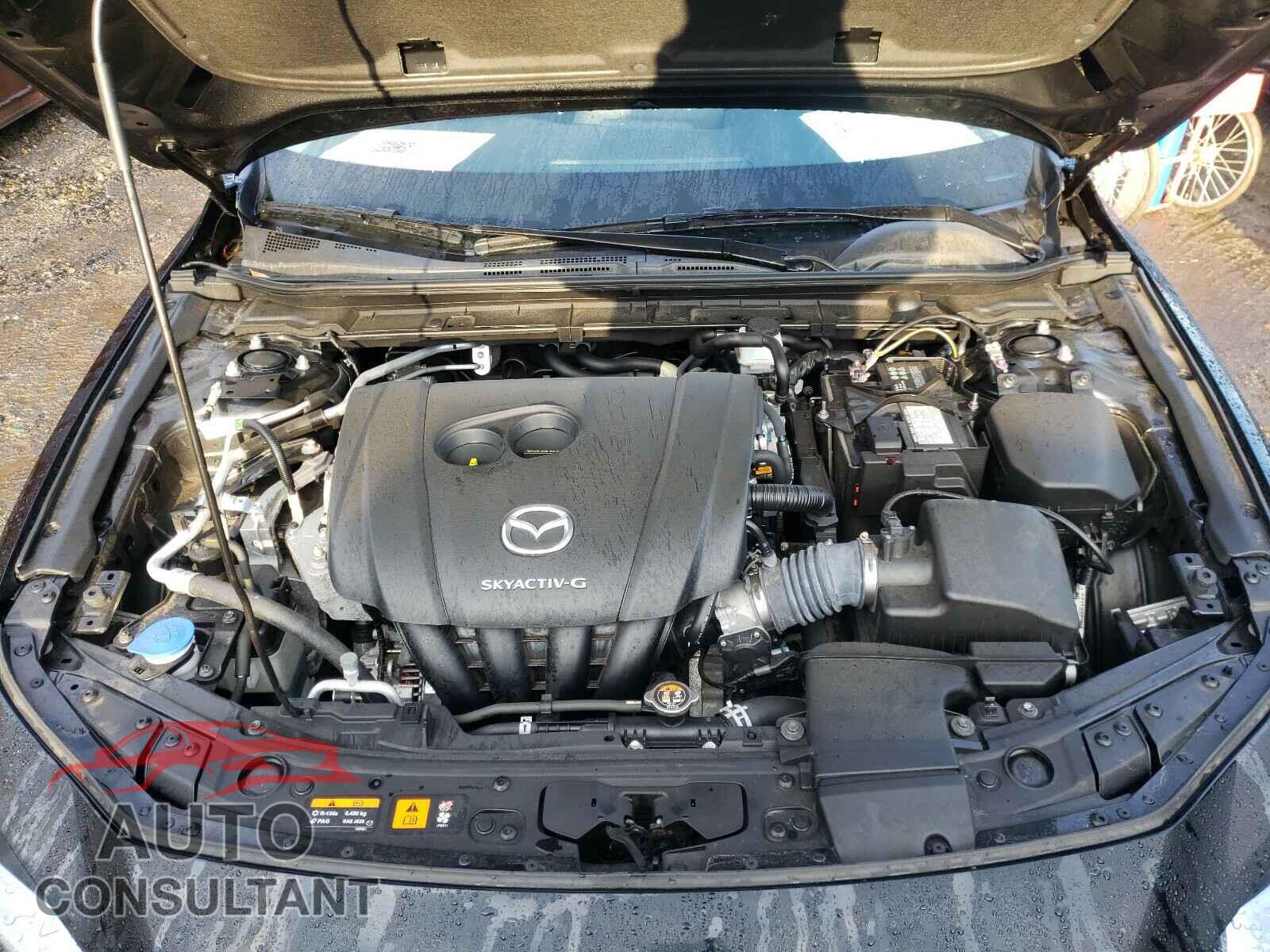 MAZDA 3 2019 - 3MZBPABL2KM112037