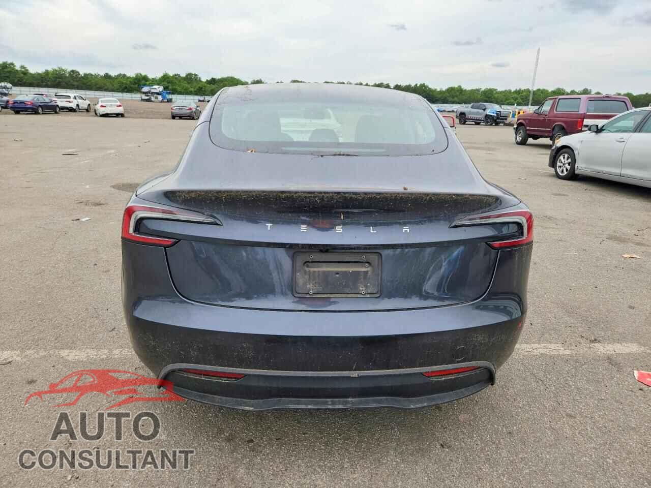 TESLA MODEL 3 2024 - 5YJ3E1EA3RF872595