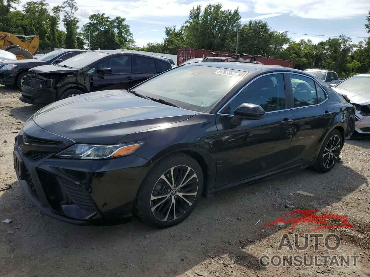 TOYOTA CAMRY 2018 - 4T1B11HK8JU112908