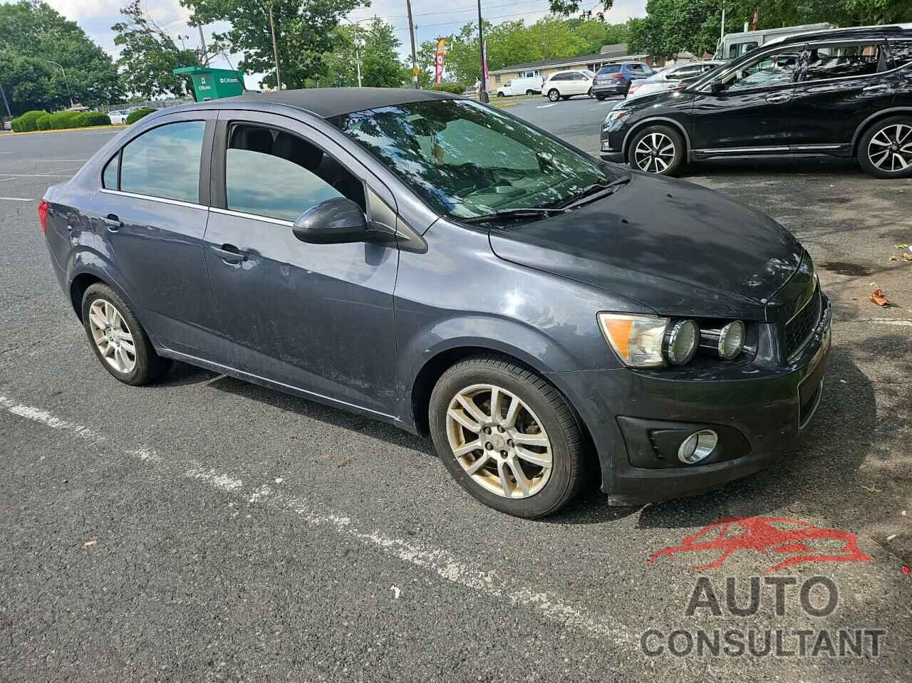 CHEVROLET SONIC 2012 - 1G1JC5SHXC4182355