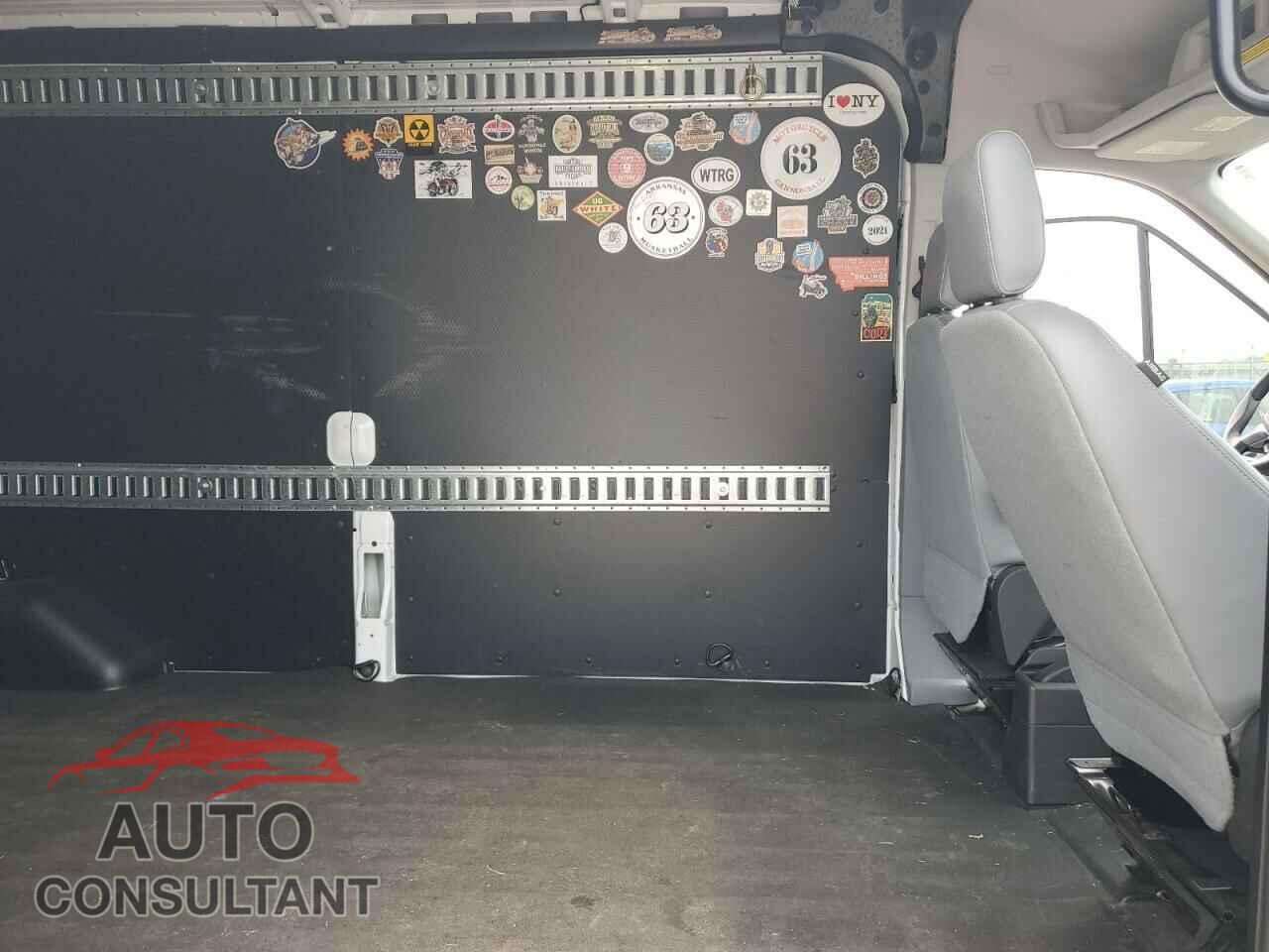 FORD TRANSIT 2017 - 1FTYR2CG4HKB56037