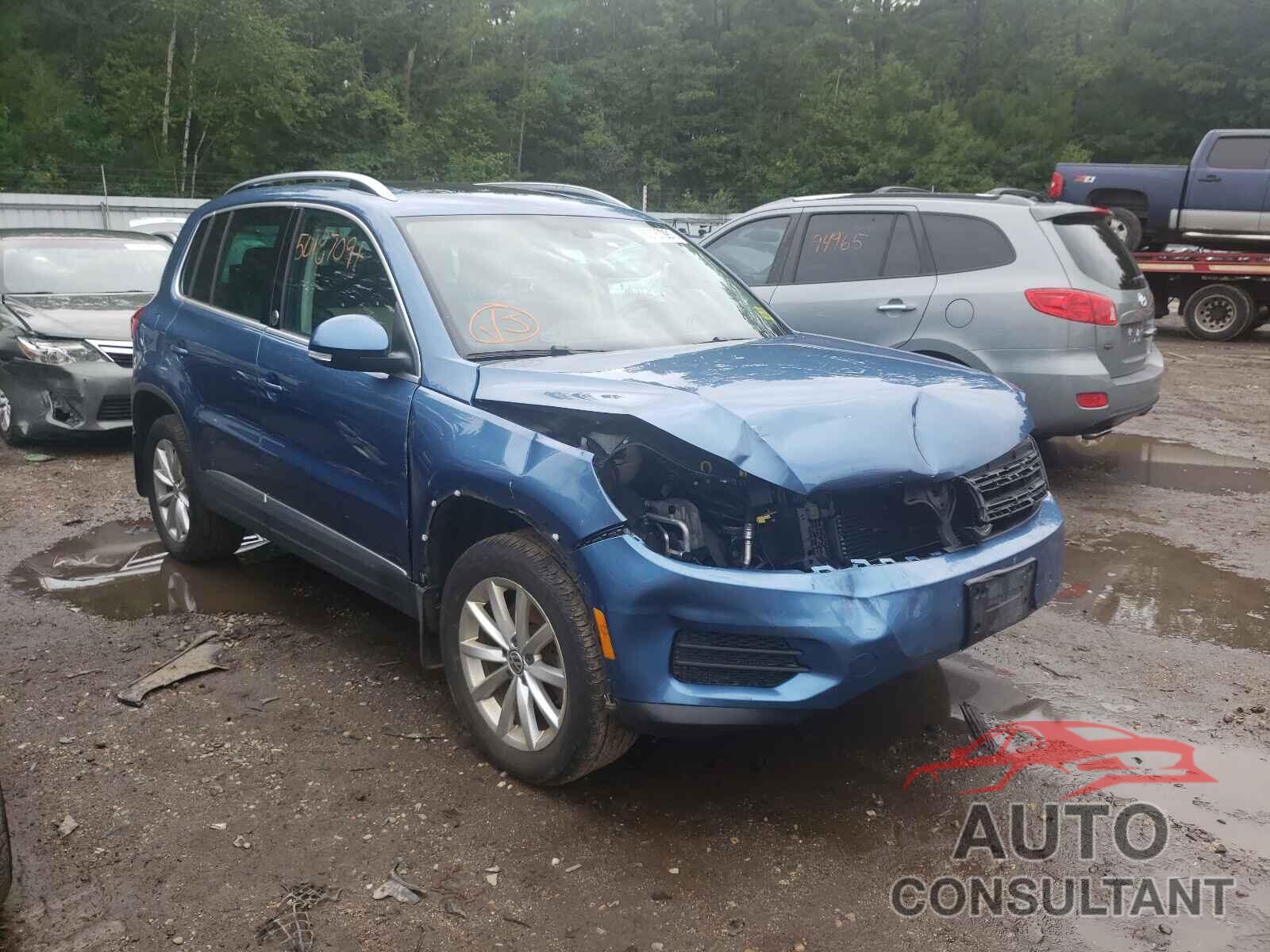 VOLKSWAGEN TIGUAN 2017 - WVGSV7AX7HK003343