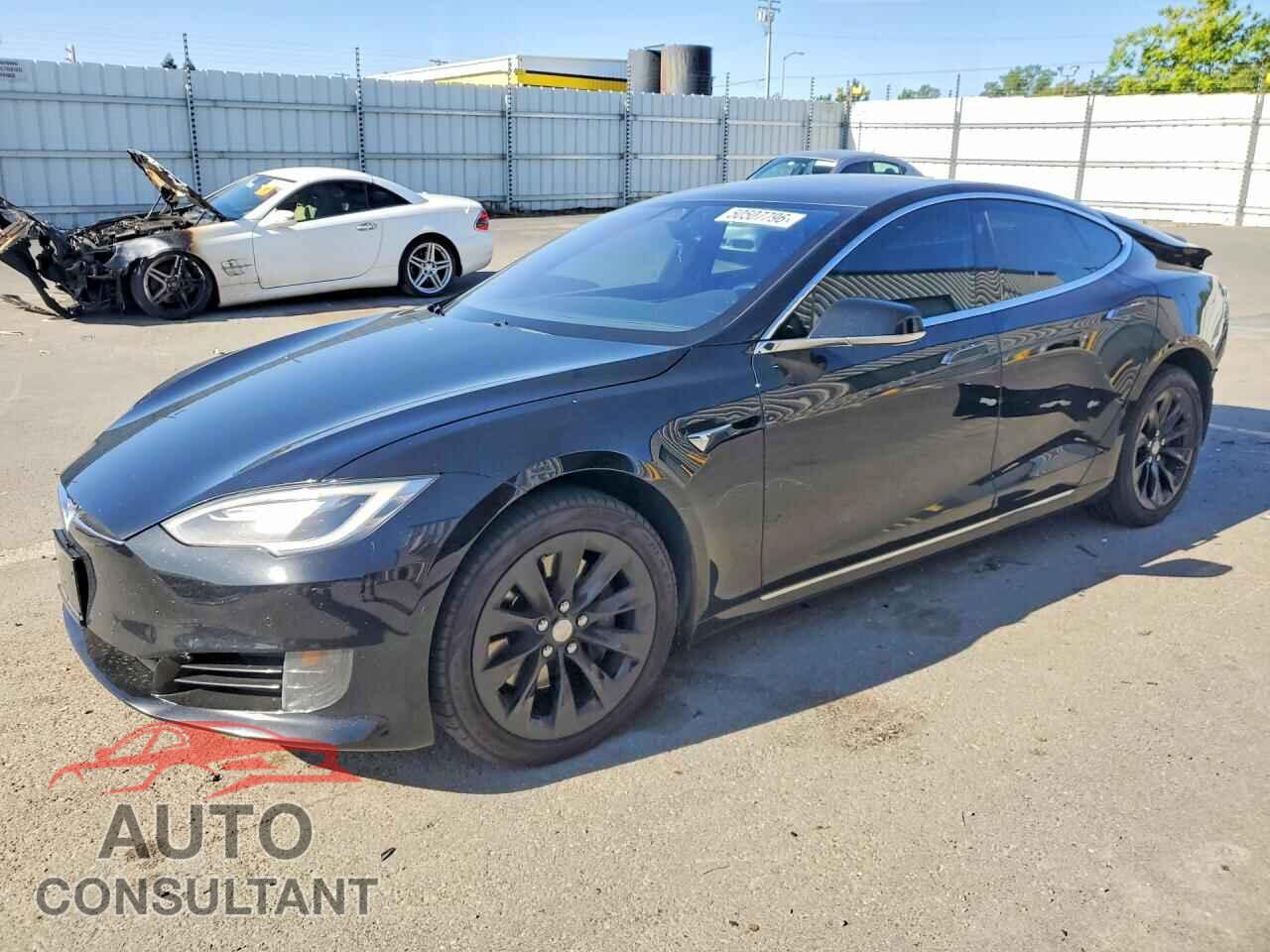TESLA MODEL S 2017 - 5YJSA1E15HF202729