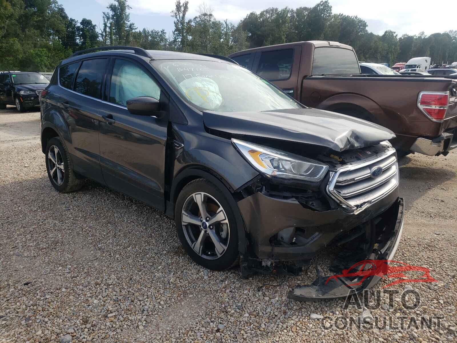 FORD ESCAPE 2017 - 1FMCU0GD8HUB49105