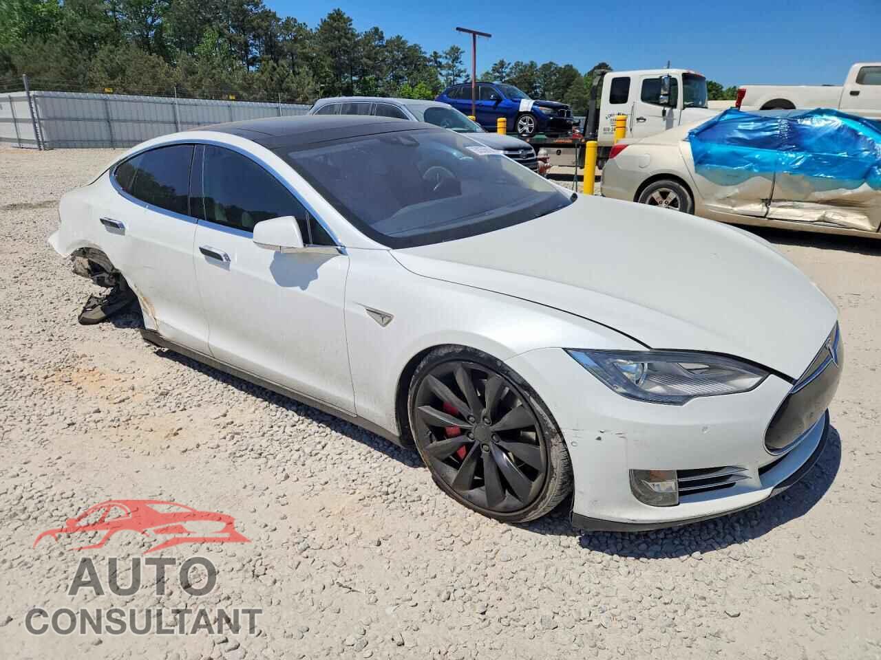 TESLA MODEL S 2015 - 5YJSA1H23FF092698