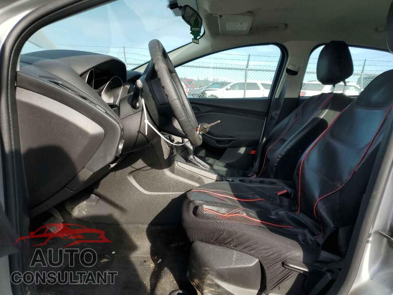 FORD FOCUS 2013 - 1FADP3E26DL184976