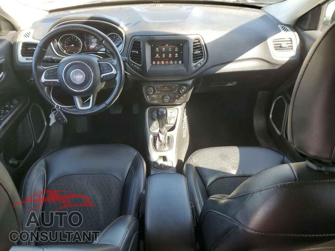 JEEP COMPASS 2020 - 3C4NJDBB6LT101723