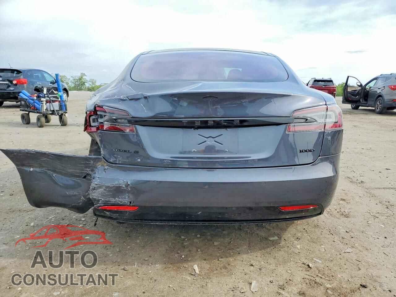 TESLA MODEL S 2018 - 5YJSA1E26JF283996