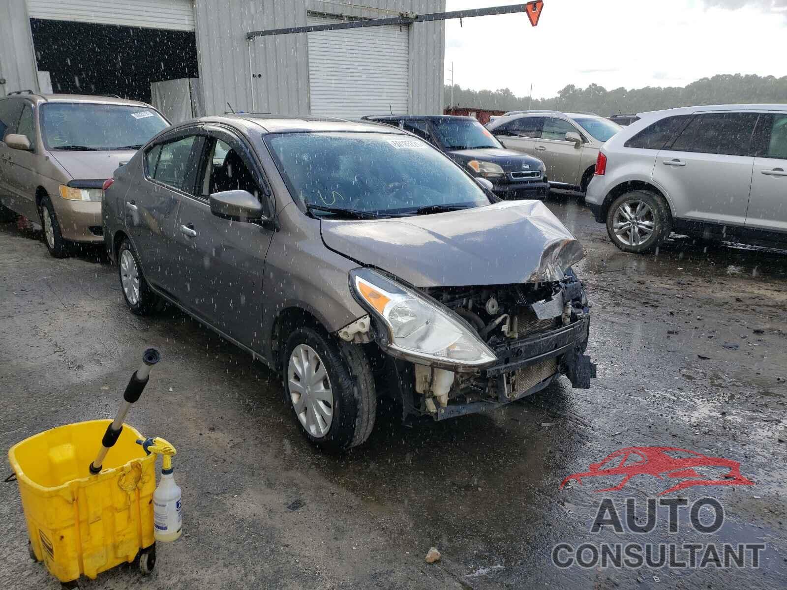 NISSAN VERSA 2017 - 3N1CN7AP8HK430790