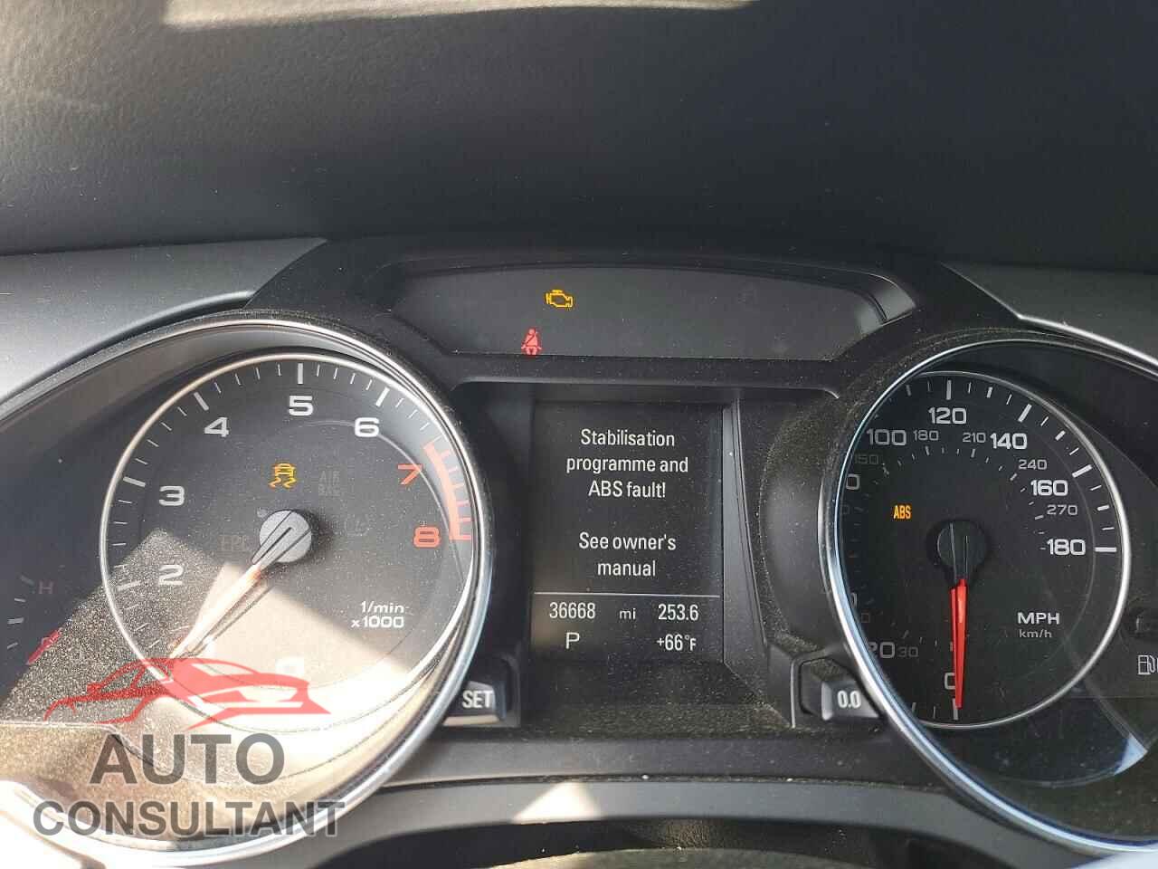 AUDI A5 2012 - WAULFAFH4CN000893