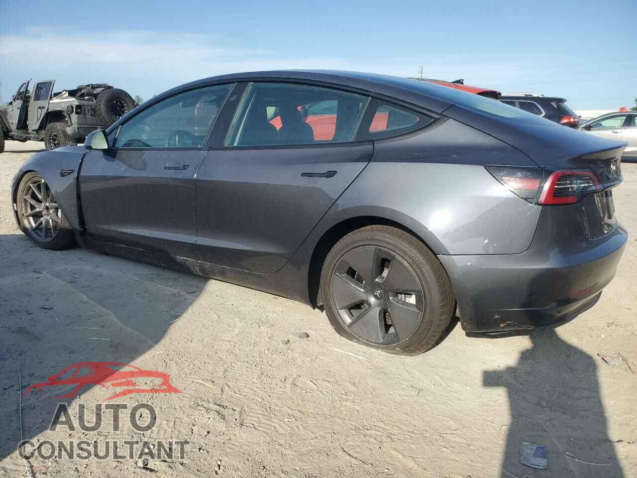 TESLA MODEL 3 2021 - 5YJ3E1EA5MF090808