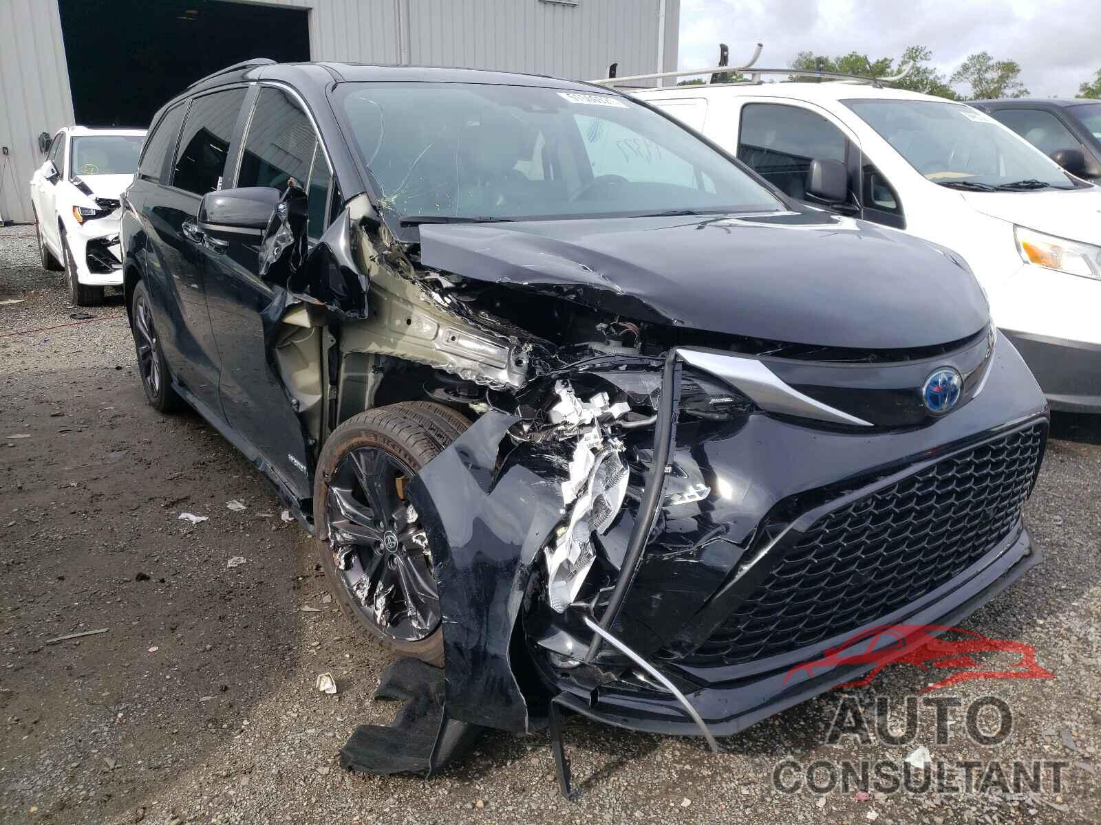 TOYOTA SIENNA 2021 - 5TDXRKEC0MS003115