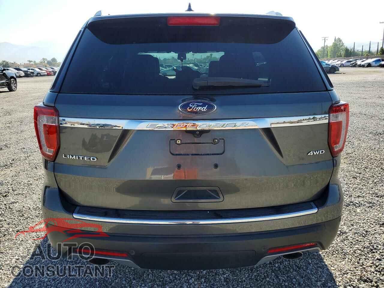 FORD EXPLORER 2018 - 1FM5K8F8XJGB44526