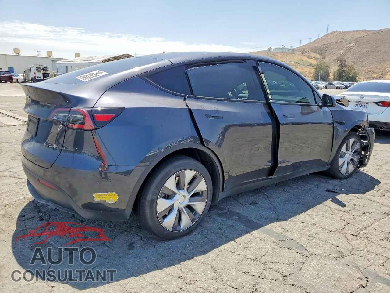 TESLA MODEL Y 2024 - 7SAYGDEE2RF089727