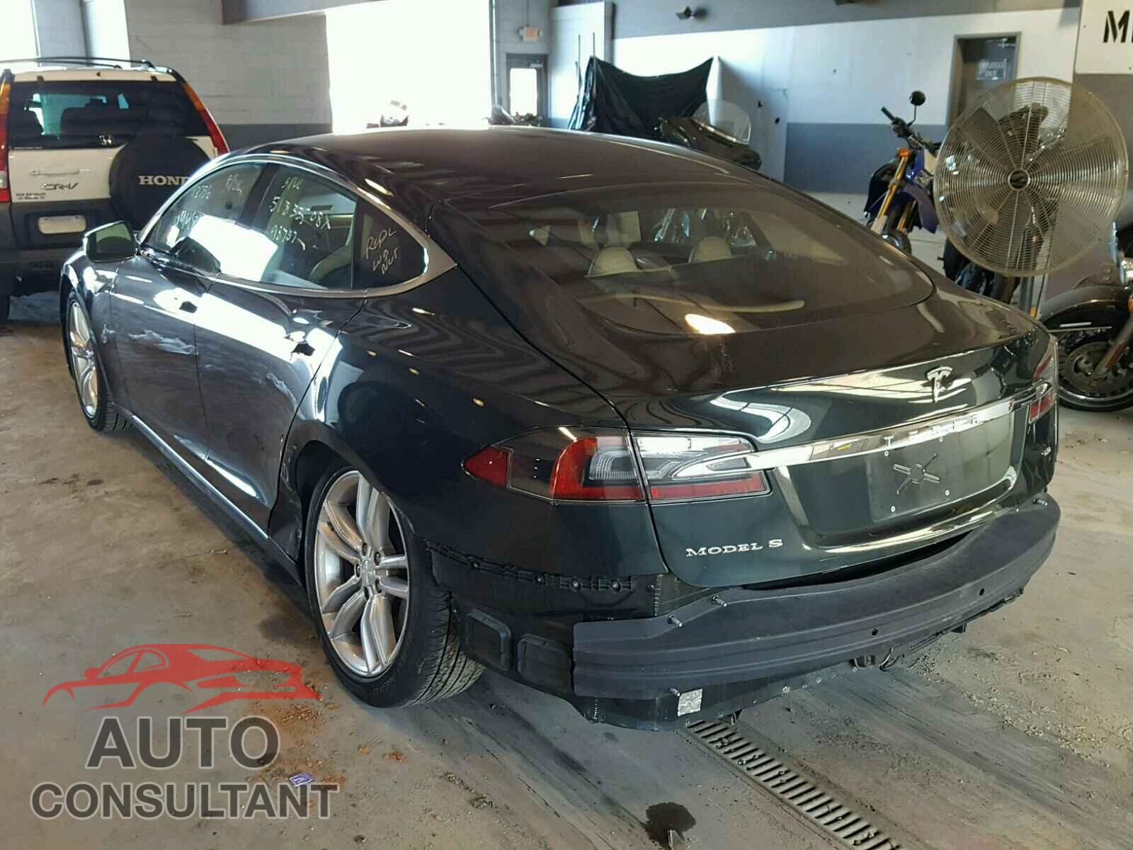TESLA MODEL S 2013 - 5YJSA1DG3DFP08687